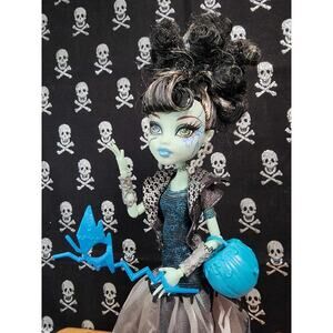 Monster High Ghouls Rule Frankie Stein 2012